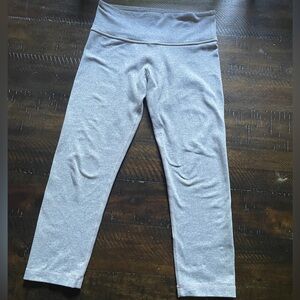 Lululemon cropped leggings Size 4